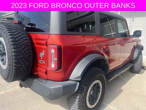 Used 2023 Ford Bronco Outer Banks w/ Sasquatch Package image 2