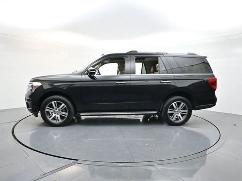 Used 2022 Ford Expedition Limited image 6