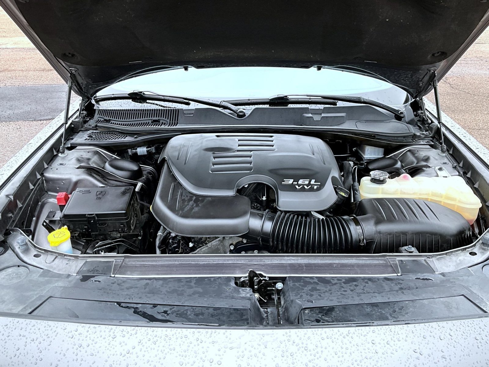 Used 2018 Dodge Challenger SXT RWD image 22