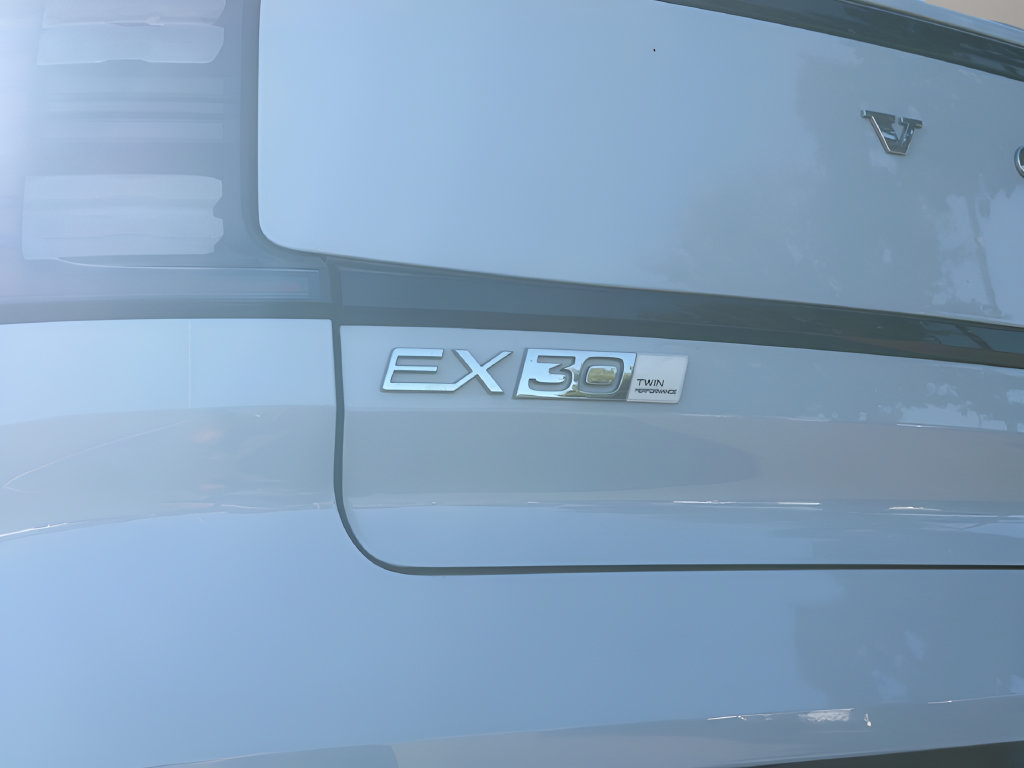 Used 2026 Volvo EX30 Ultra w/ Climate Package AWD/4WD image 23