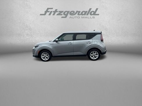 Used 2024 Kia Soul LX w/ Option Group 015 FWD image 5