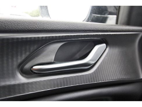 Used 2024 Jeep Grand Cherokee L Laredo image 16