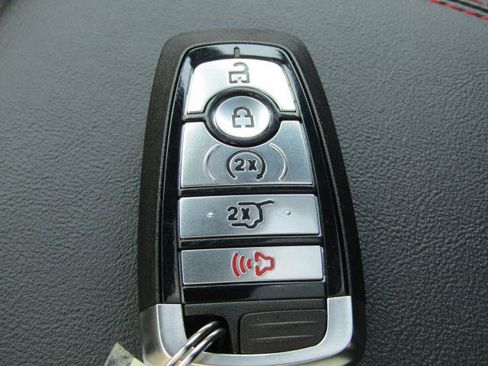 Used 2026 Ford Explorer ST-Line w/ ST-Line Street Pack AWD/4WD image 29