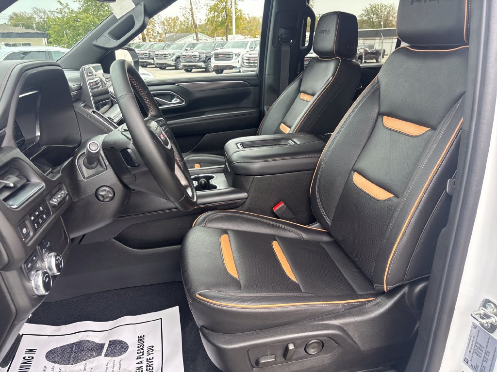 Used 2024 GMC Yukon AT4 w/ Technology Package AWD/4WD image 14