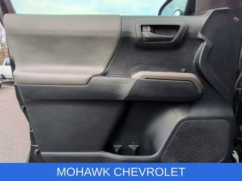 Used 2019 Toyota Tacoma SR5 image 21