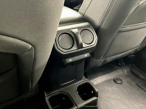 Used 2022 Jeep Gladiator Willys image 34