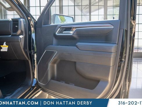 Used 2022 Chevrolet Silverado 1500 RST w/ Z71 Off-Road Package AWD/4WD image 28