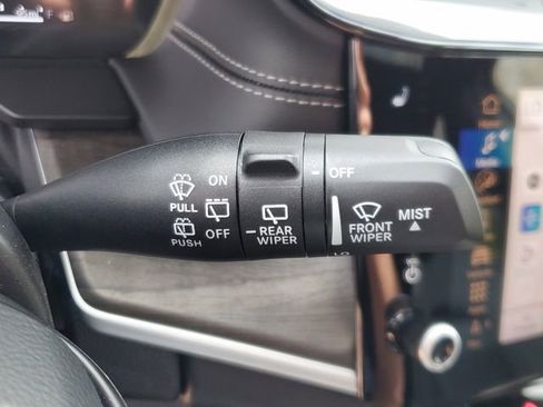 New 2026 Jeep Grand Cherokee L Limited w/ Limited Altitude Package image 28