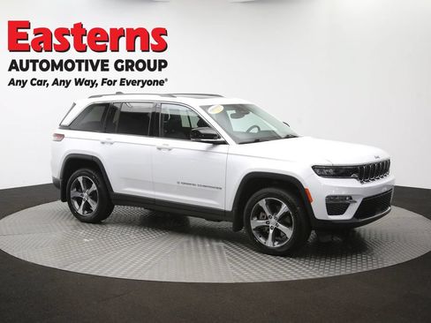 Used 2022 Jeep Grand Cherokee Limited 4xe w/ MOPAR Finishing Package AWD/4WD image 51