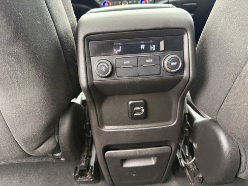 Used 2017 GMC Acadia SLE image 9