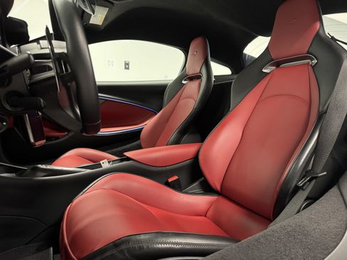 Used 2023 McLaren Artura RWD image 13