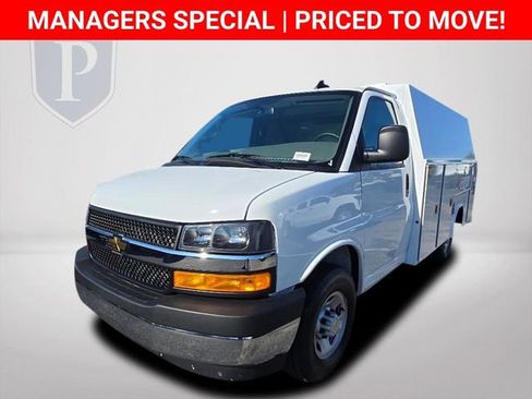 New 2025 Chevrolet Express 3500 w/ Power Convenience Package image 11