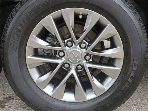 Used 2019 Lexus GX 460 Luxury image 25