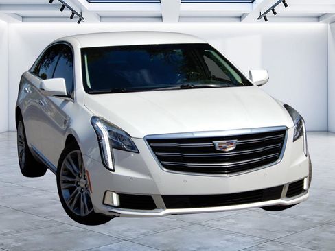 Used 2019 Cadillac XTS Luxury image 1