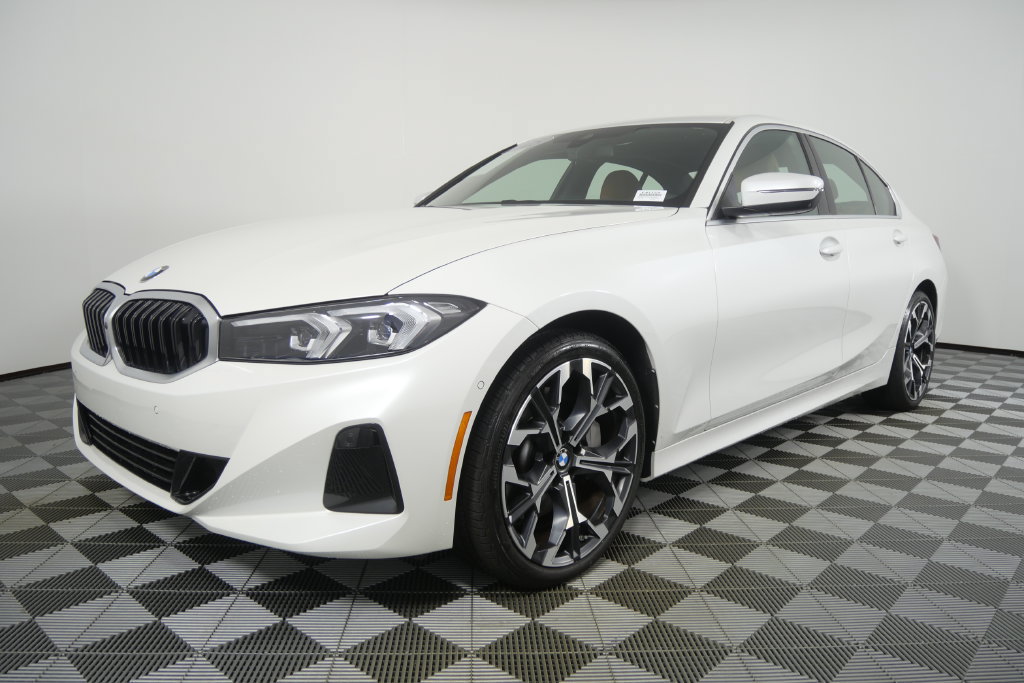 Certified 2025 BMW 330i Sedan RWD image 8