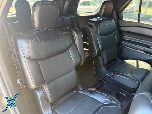 Used 2020 Ford Explorer ST w/ ST Street Pack AWD/4WD image 21