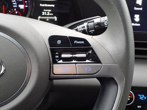 Certified 2023 Hyundai Elantra SEL image 28