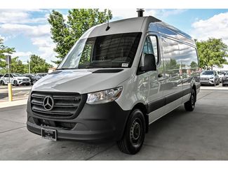 Used 2024 Mercedes-Benz Sprinter 2500 video 2