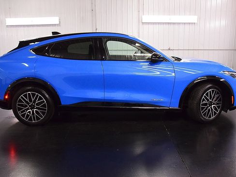 Used 2024 Ford Mustang Mach-E Premium image 8