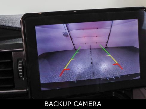 Used 2023 Ford Explorer XLT w/ Equipment Group 202A RWD image 18