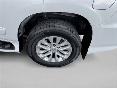 Used 2015 Lexus GX 460 w/ Premium Package AWD/4WD image 10