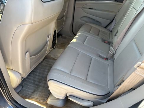 Used 2017 Jeep Grand Cherokee Overland image 19