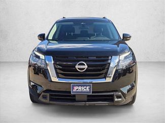 Used 2025 Nissan Pathfinder SV FWD video 2