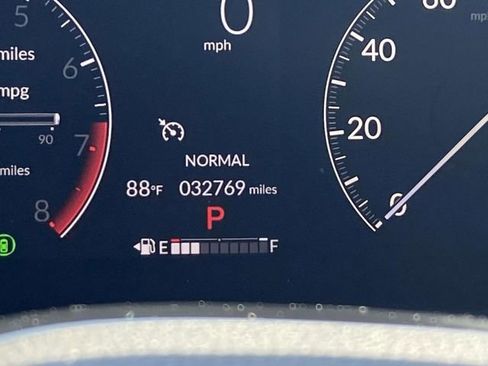 Used 2025 Honda HR-V Sport image 20