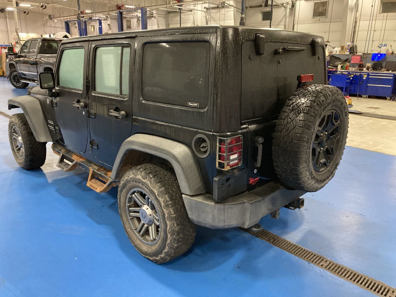 Used 2015 Jeep Wrangler Unlimited Sport AWD/4WD image 5