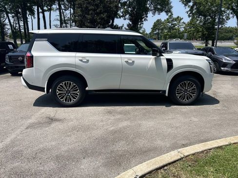 New 2026 Nissan Armada SL w/ Captain's Chari Seat Package AWD/4WD image 8