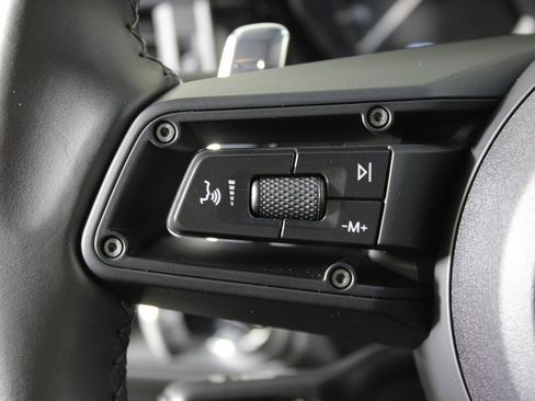 Used 2024 Porsche Macan w/ Premium Plus Package image 24