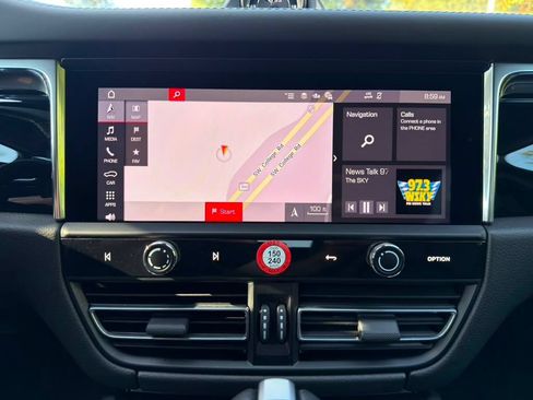 Certified 2026 Porsche Macan AWD/4WD image 12