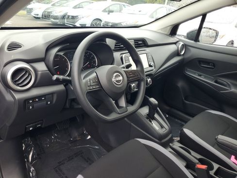 New 2025 Nissan Versa S w/ Trunk Package FWD image 16