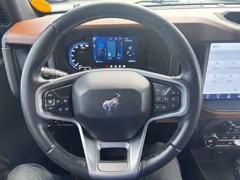 Used 2024 Ford Bronco Outer Banks AWD/4WD image 16