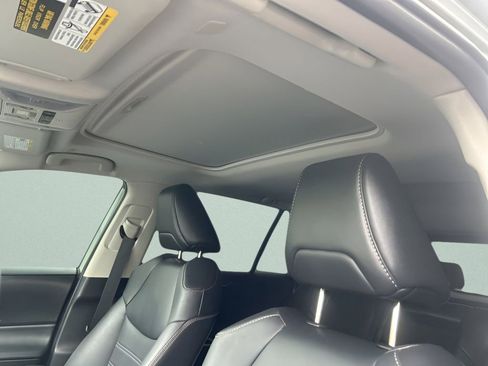 Used 2023 Toyota RAV4 XLE Premium image 19