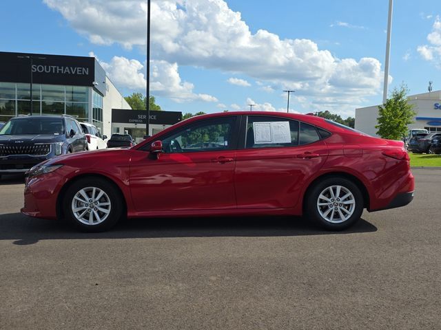 Used 2025 Toyota Camry LE FWD image 2