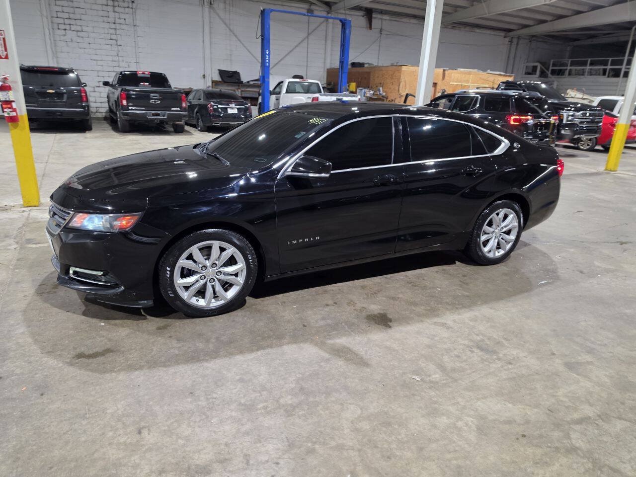 Used 2019 Chevrolet Impala LT FWD image 1