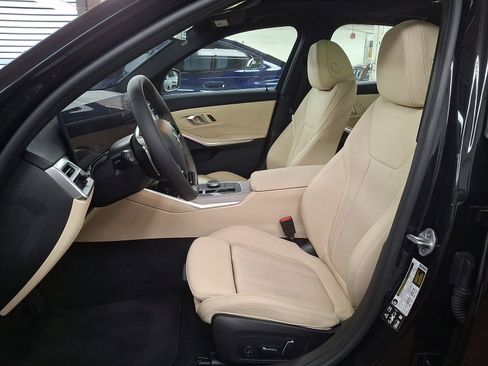 Used 2025 BMW 330i xDrive Sedan w/ Premium Package image 10