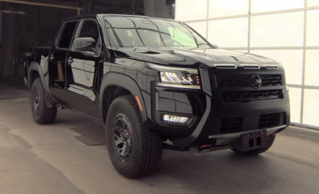 Used 2026 Nissan Frontier PRO-4X AWD/4WD image 9