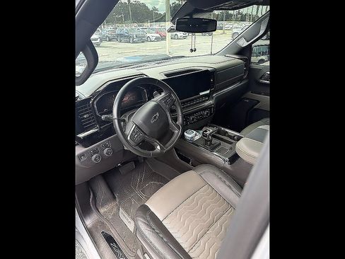 Used 2025 Chevrolet Silverado 1500 ZR2 AWD/4WD image 19