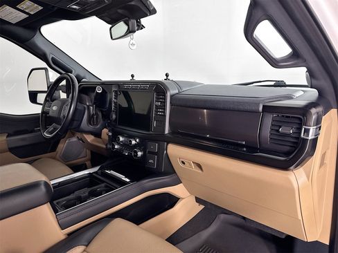 Used 2023 Ford F350 Lariat w/ Lariat Ultimate Package image 30