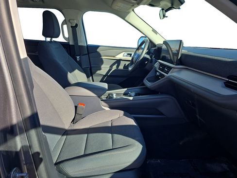 Used 2025 Ford Explorer Active image 16