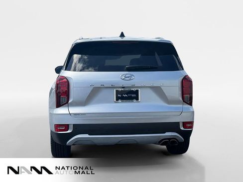 Used 2022 Hyundai Palisade SEL w/ Premium Package FWD image 4