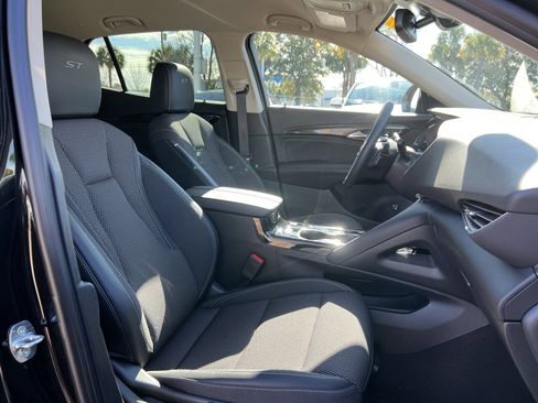 Used 2022 Buick Envision Preferred image 31