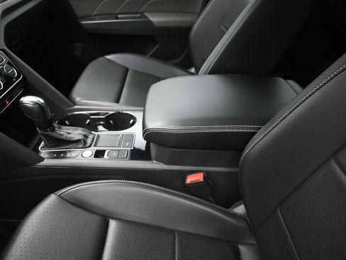 Used 2021 Volkswagen Atlas Cross Sport SEL R-Line image 21