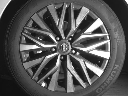 Used 2025 Nissan Altima 2.5 SV FWD image 12