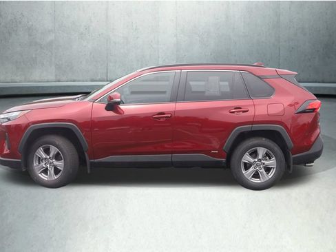 Certified 2025 Toyota RAV4 XLE w/ Convenience Package AWD/4WD image 17