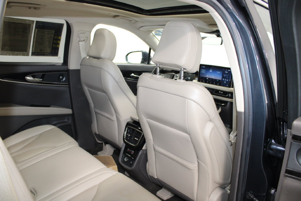 Used 2023 Lincoln Nautilus Reserve w/ Equipment Group 201A AWD/4WD image 26