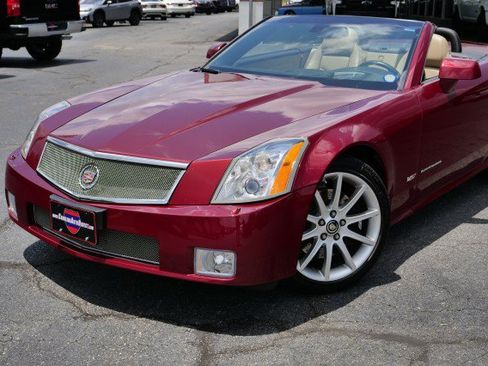 Used 2007 Cadillac XLR V RWD image 51
