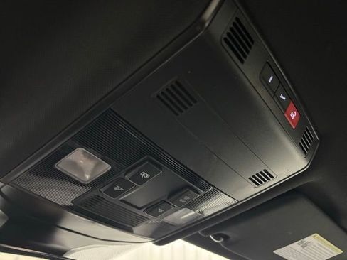 Used 2024 Volkswagen Jetta Sport image 25